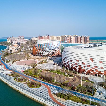 Doubletree By Hilton Qingdao Oriental Movie Metropolis Hotel Exterior photo